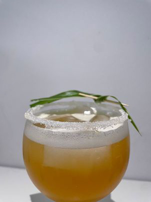 amaretto sour closeup